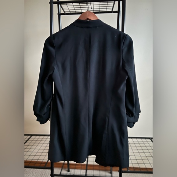 Aritzia Babaton Power Hip Blazer Size 2 - Picture 6 of 6